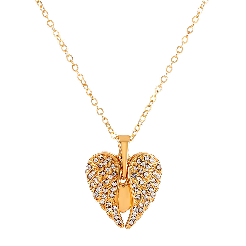 Women's Temperament Fashion Diamond Heart Pendant Necklace