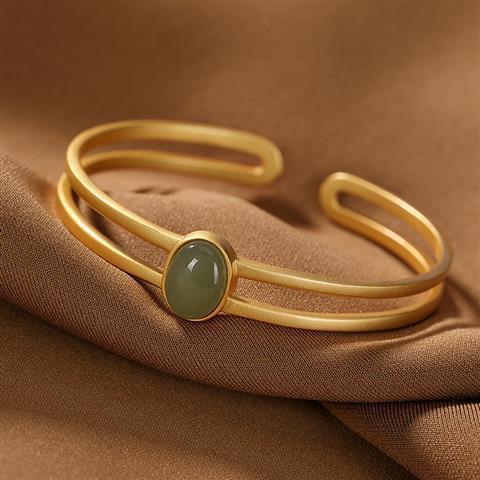 Women's Gilt Bangle Bracelet