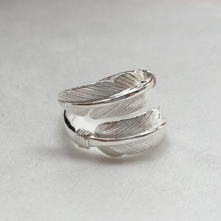 Creative feather ring