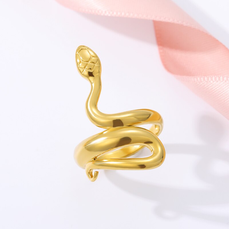 Serpentine stainless steel ring