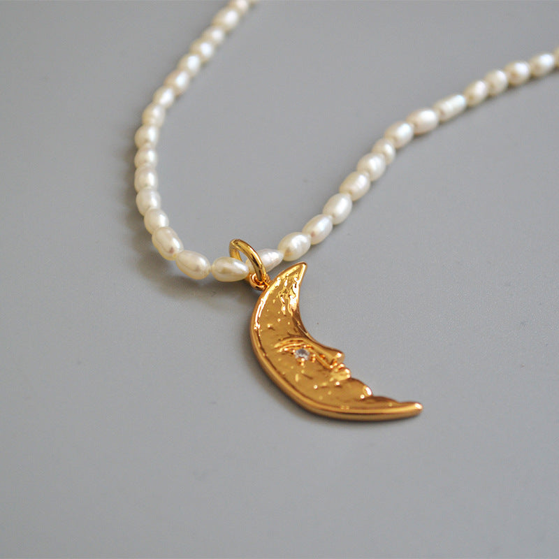 Pearl short Moon Necklace