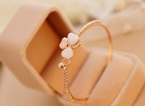 Korean fashion clover cat's eye bracelet full diamond bracelet exquisite versatile hand jewelry