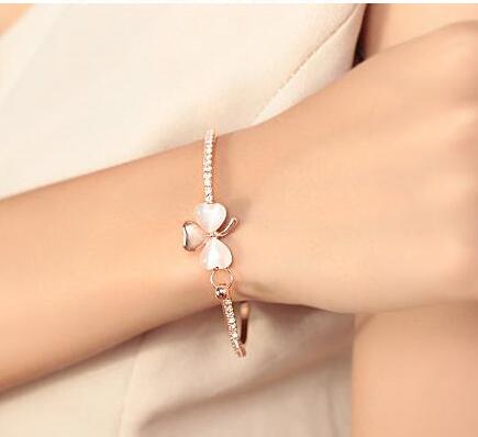 Korean fashion clover cat's eye bracelet full diamond bracelet exquisite versatile hand jewelry