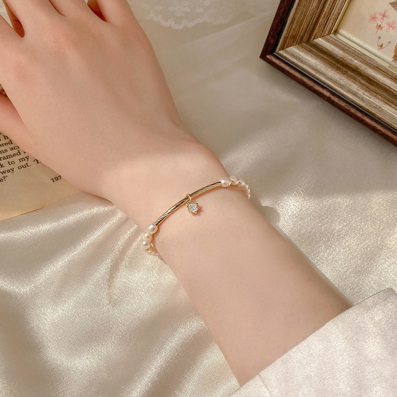 Small Design Simple Natural Pearl Bracelet
