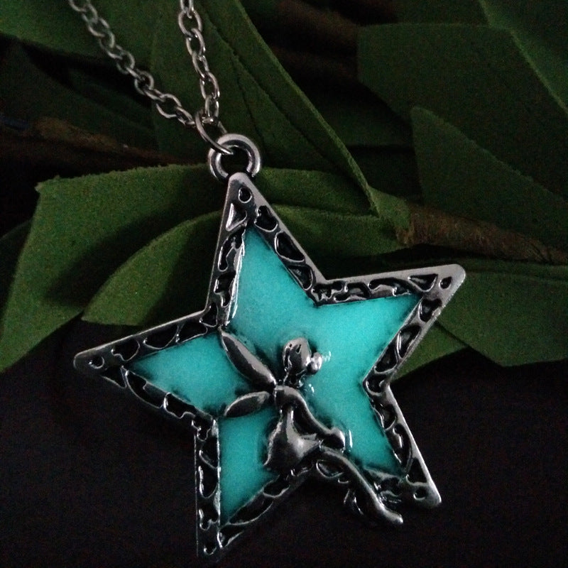 A Luminous Necklace That Glows In The Dark