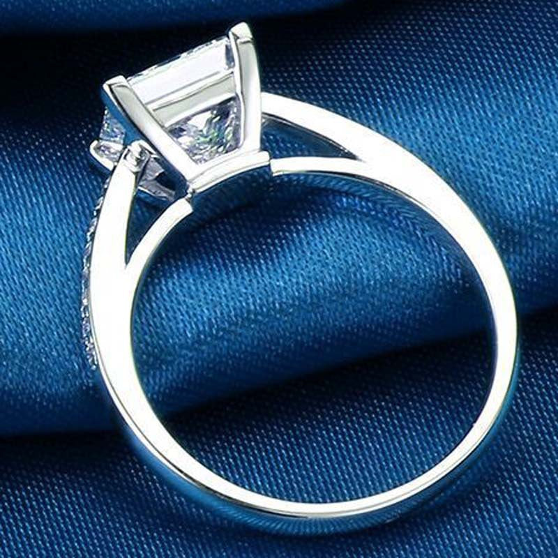 Six claw mosangite ring lady