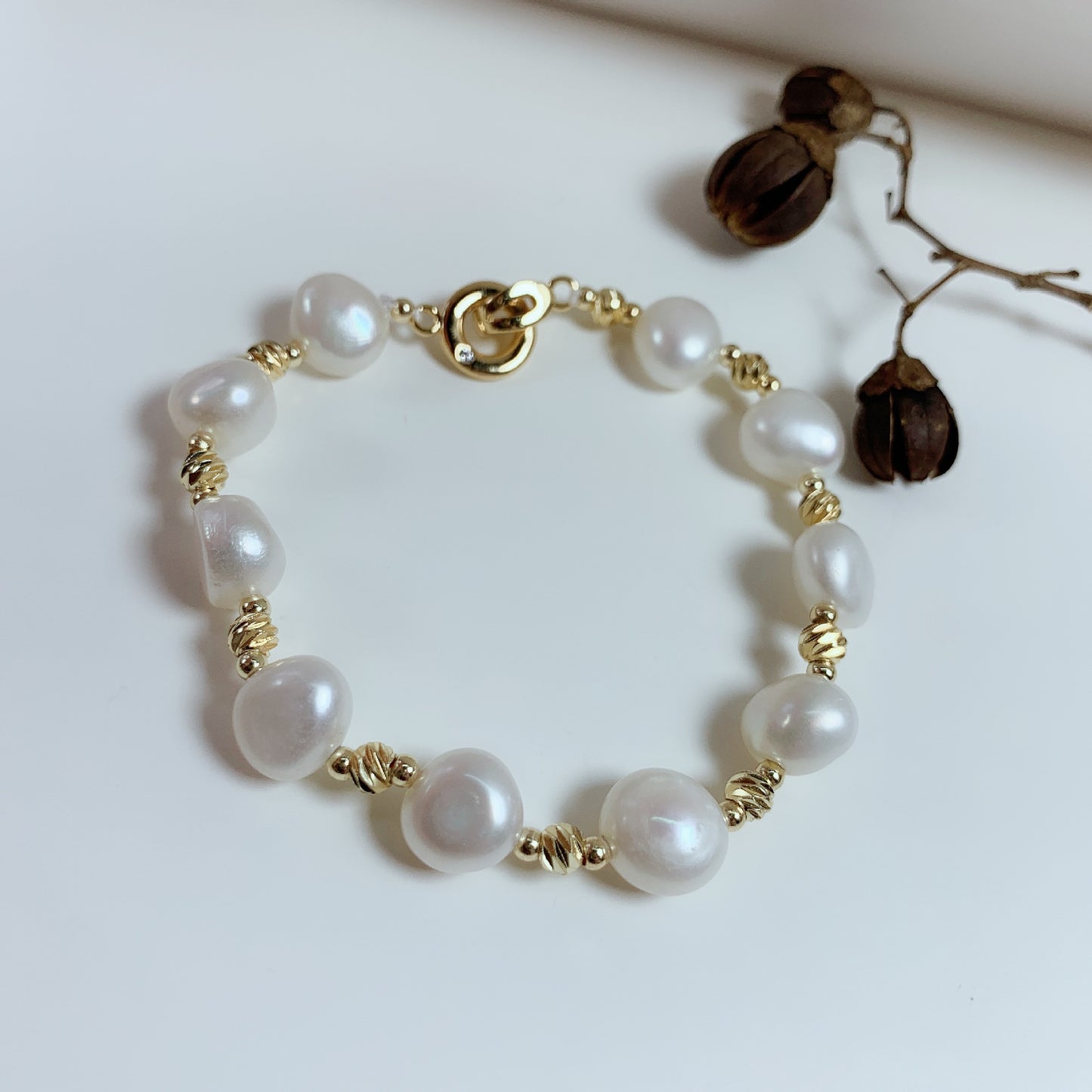 Wild Temperament Baroque Pearl Bracelet