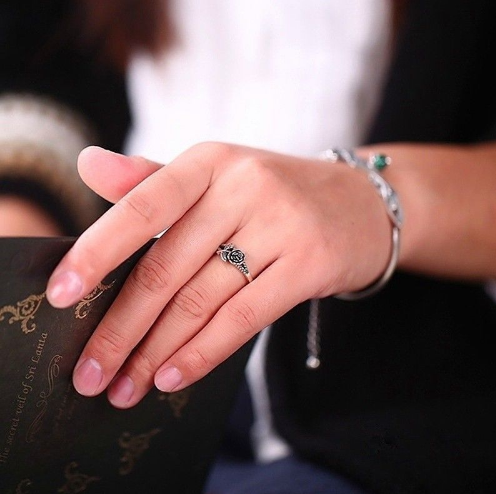 Simple rose ring