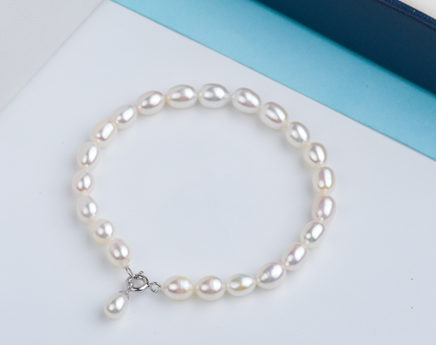 Rice pearl bracelet