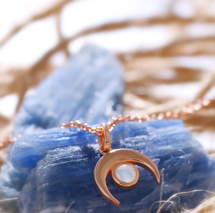 Rose gold moonstone necklace