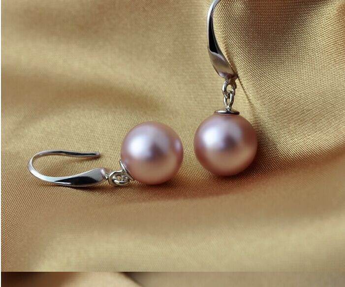 Natural freshwater pearl earrings