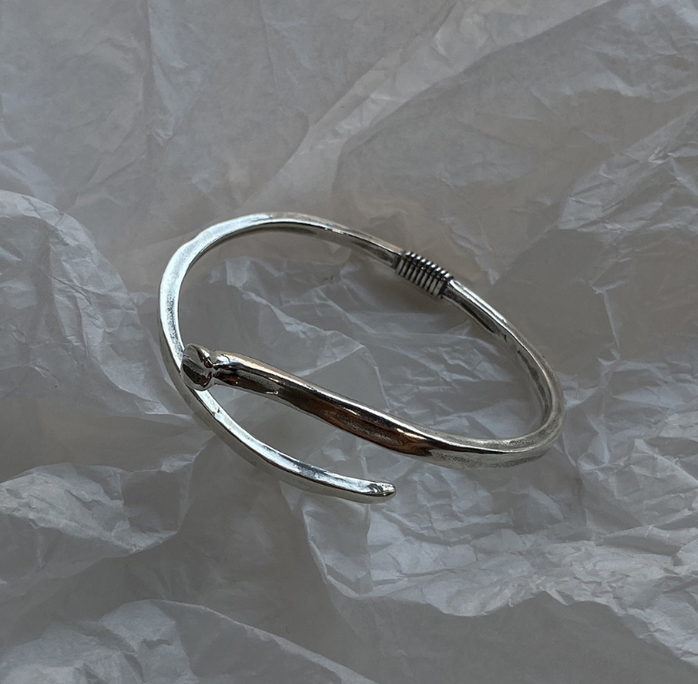 Simple plain silver bracelet