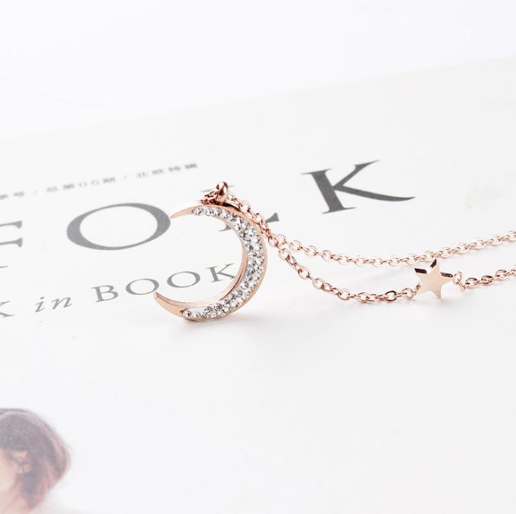 Titanium steel clay mud diamond star necklace