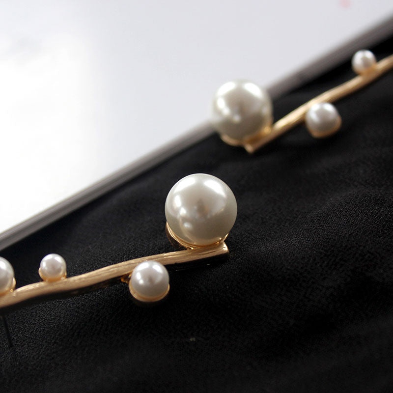 Alloy pearl earrings