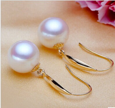 Natural freshwater pearl earrings