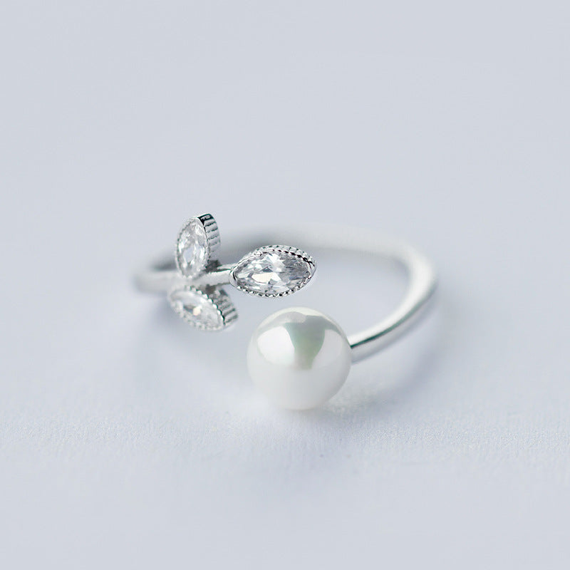 Leaf-studded beaded ring