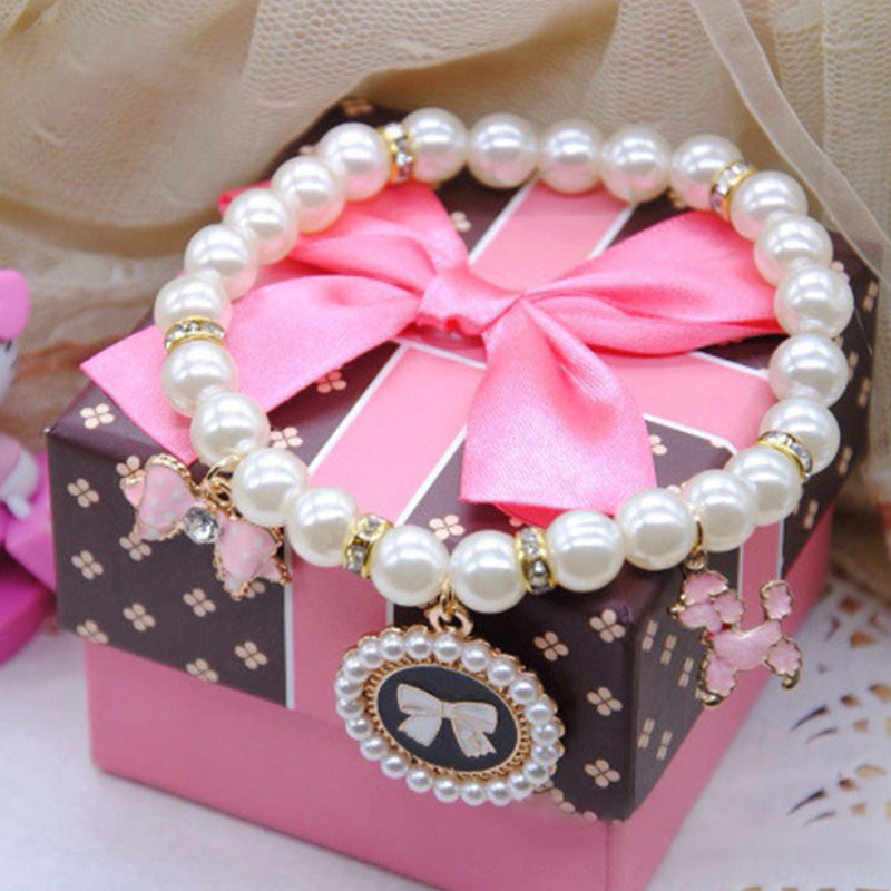 Pet pearl necklace