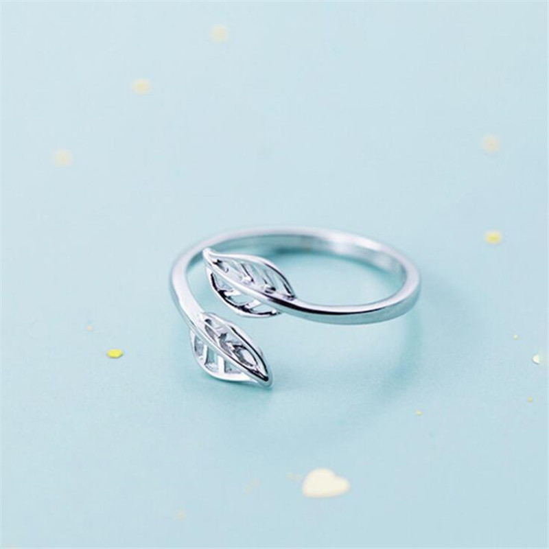 Hollowed-out leaf ring