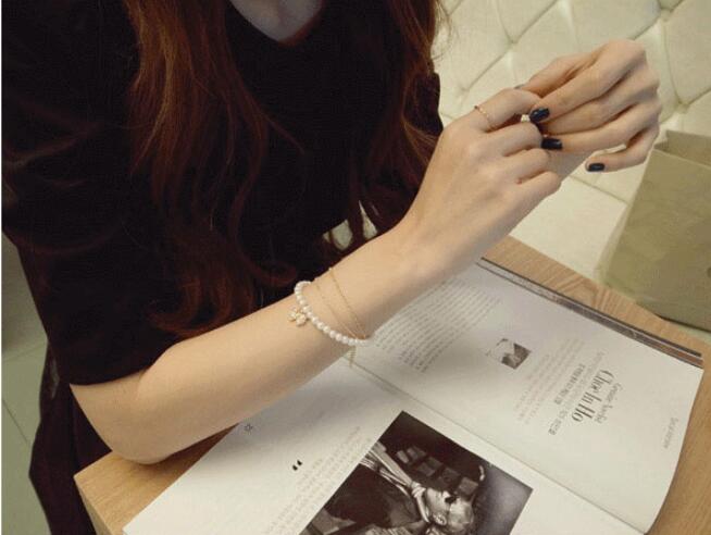 Ladies multilayer pearl bow bracelet