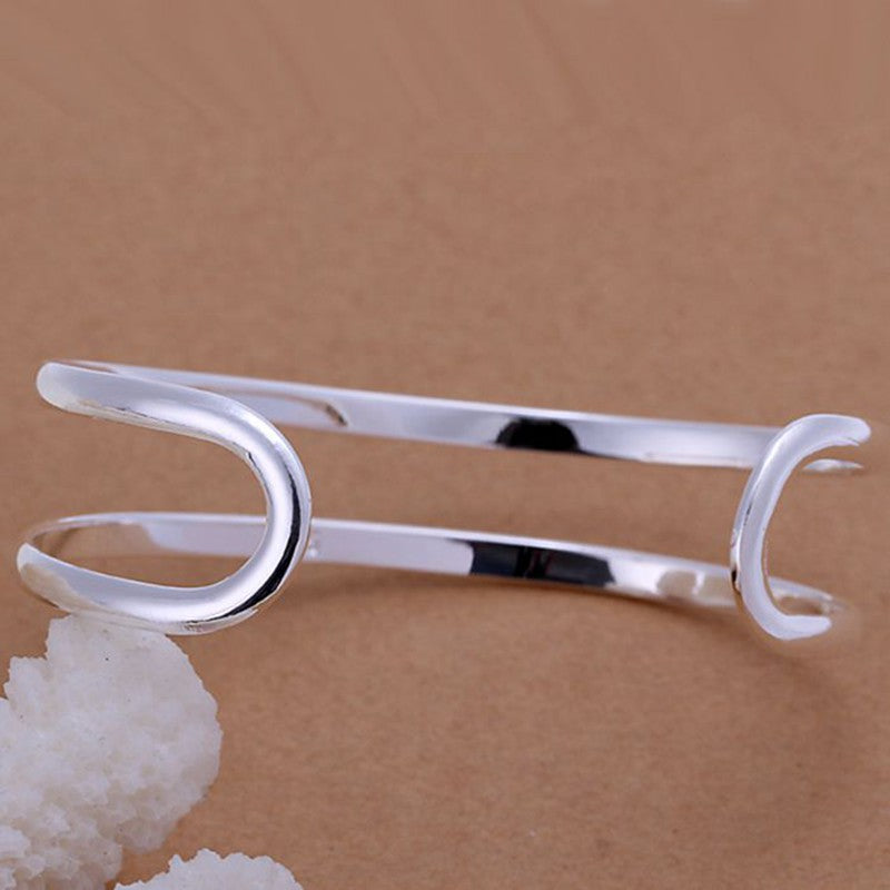 Jewelry bangle bracelet