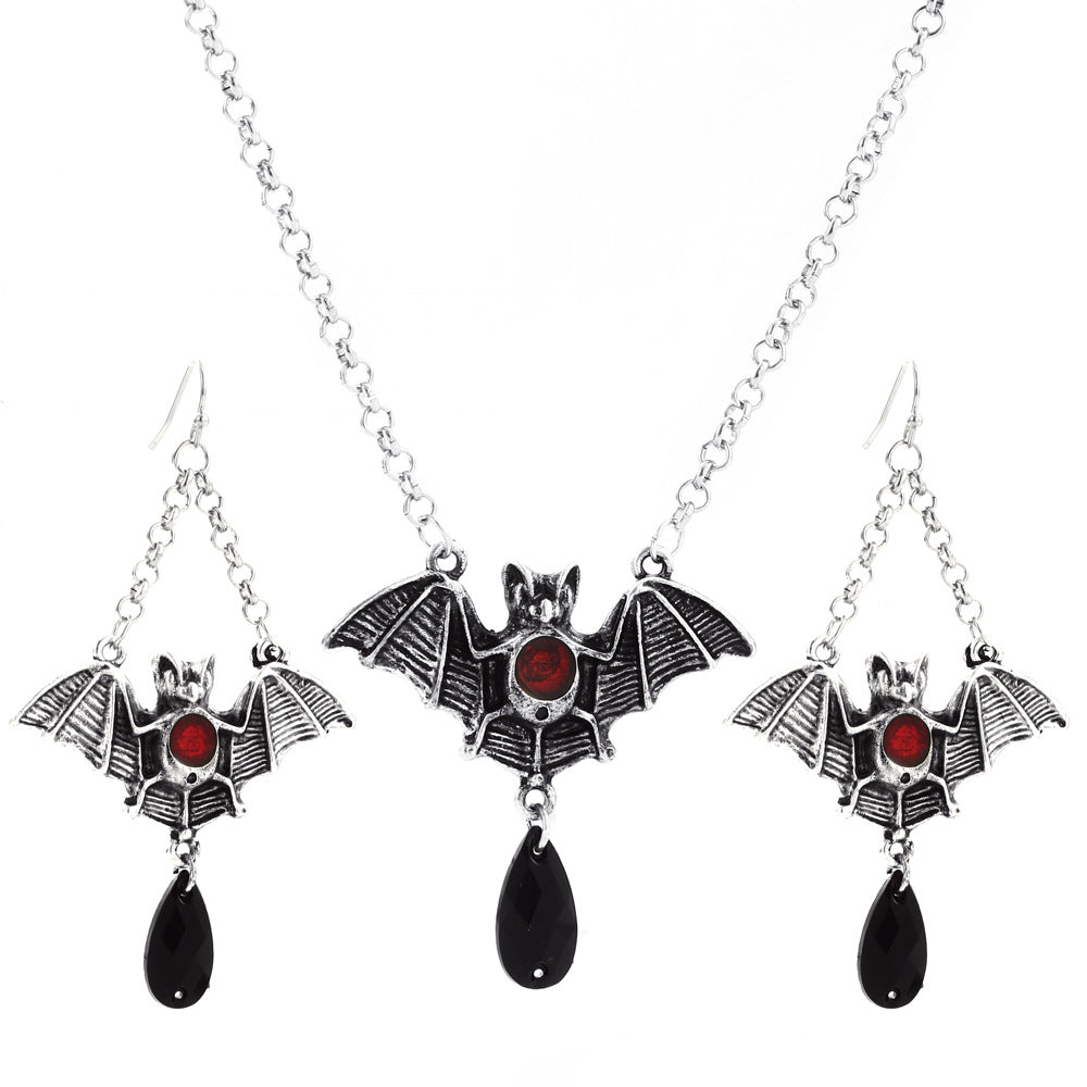 Gothic Exaggerated Black Bat Necklace Set