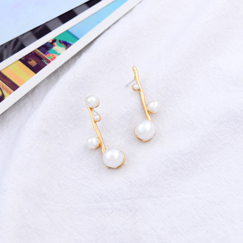Alloy pearl earrings