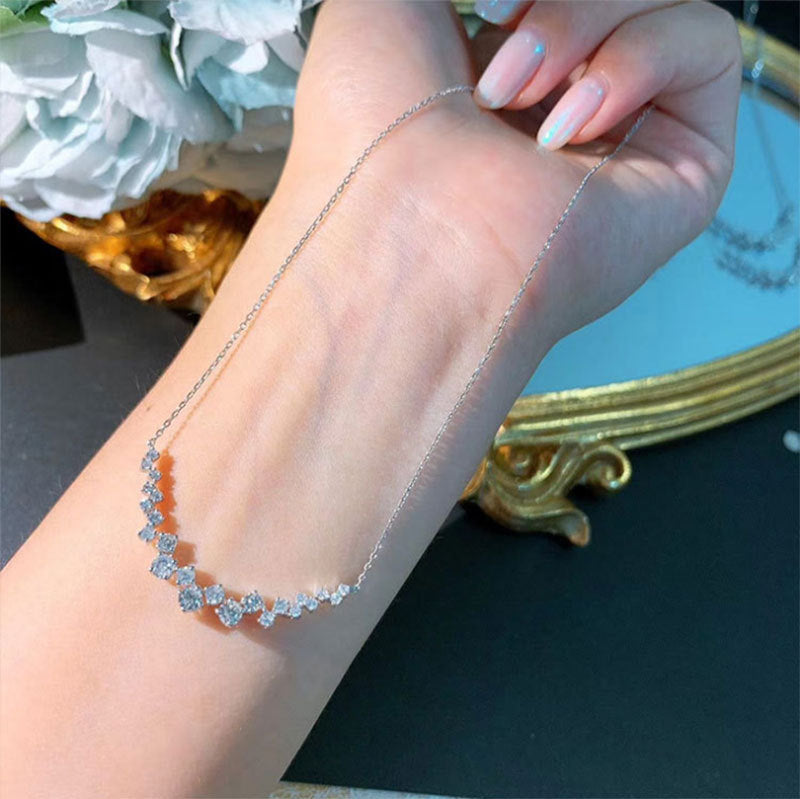 Female Niche Design Diamond Smile Necklace