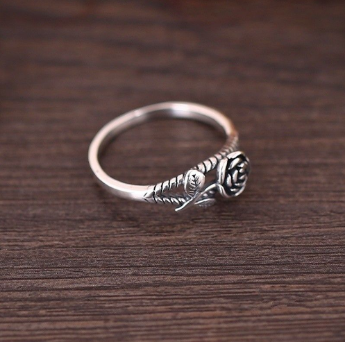 Simple rose ring