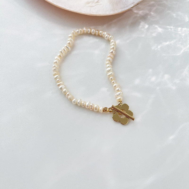 Women's Natural Freshwater Pearl Geometric Necklace