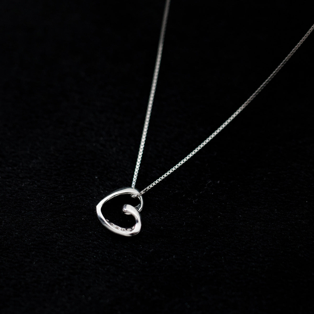Ladies Simple Diamond Cutout Heart Necklace