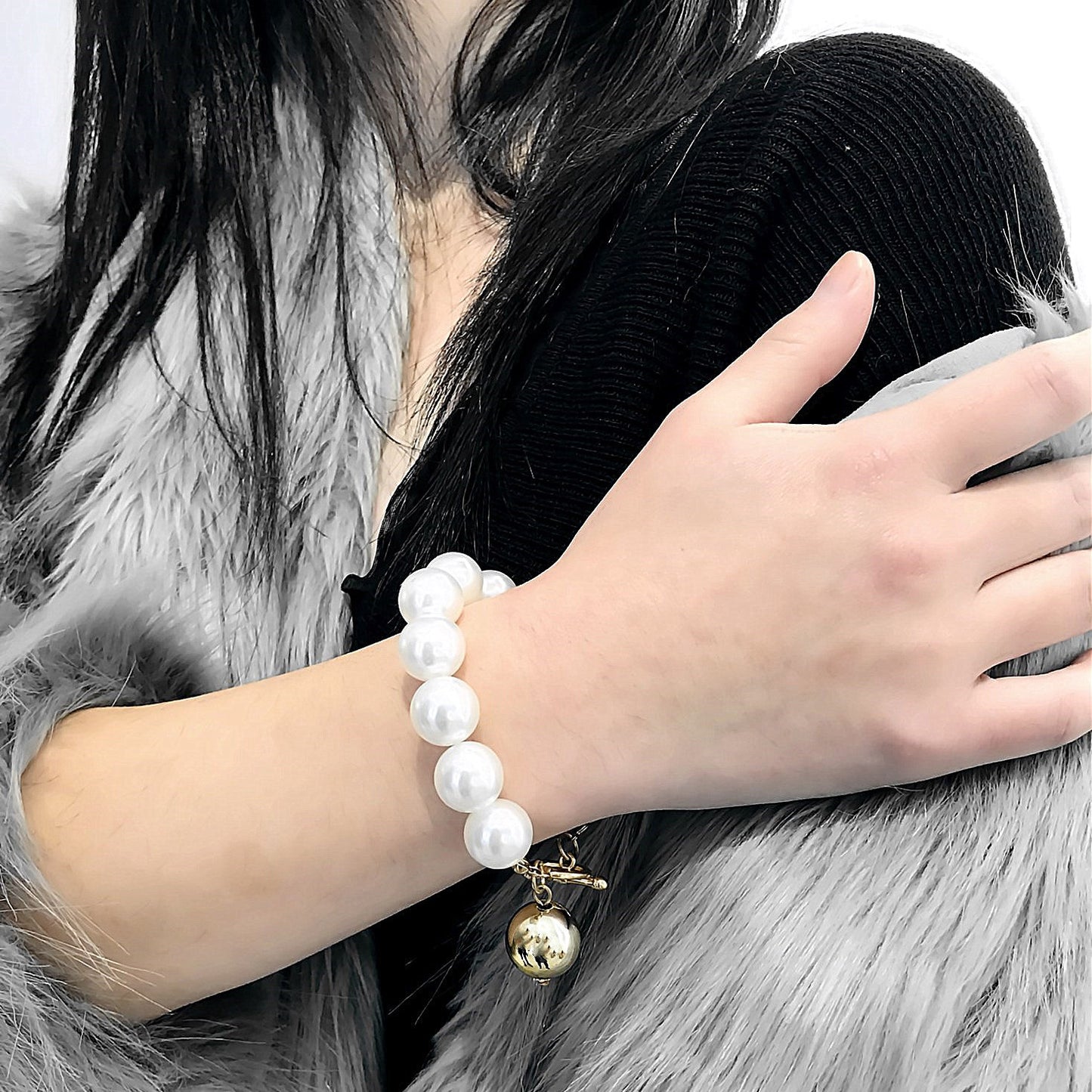 Irregular pearl bracelet