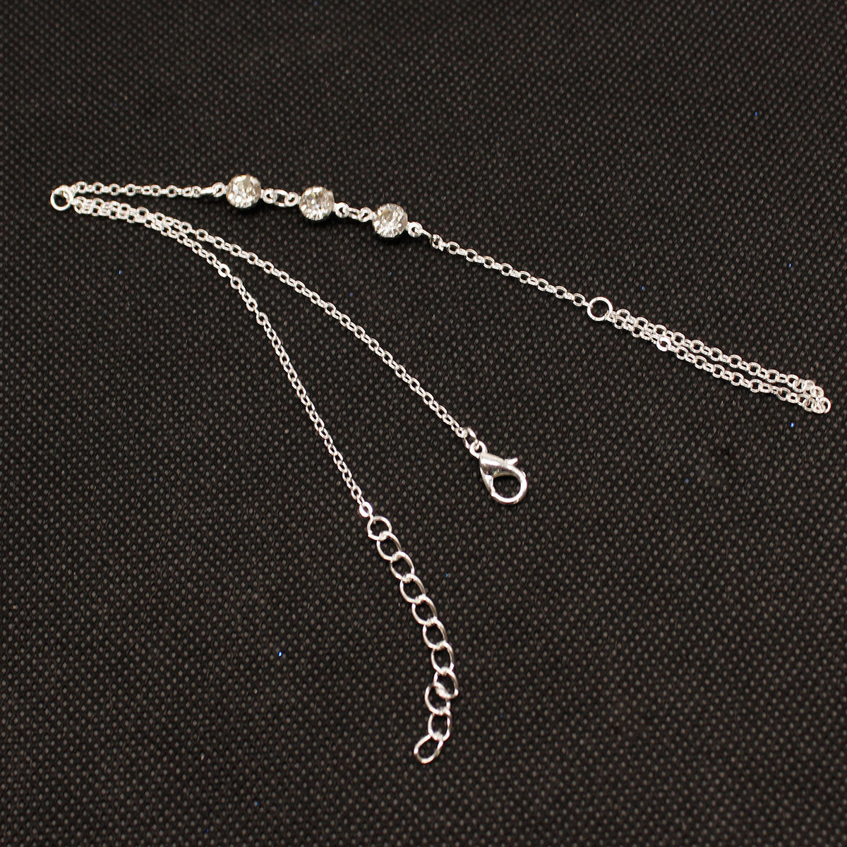 Fashionable Women's Bracelet With Diamonds And Fingers