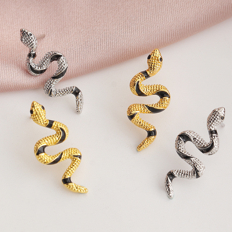 Personality Creative Curved Snake Shape Earrings Alloy Snake Stud Earrings