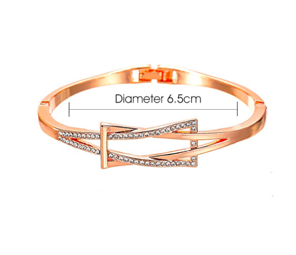 Geometric Cross Knotted Design Simple Commuter Diamond Bracelet