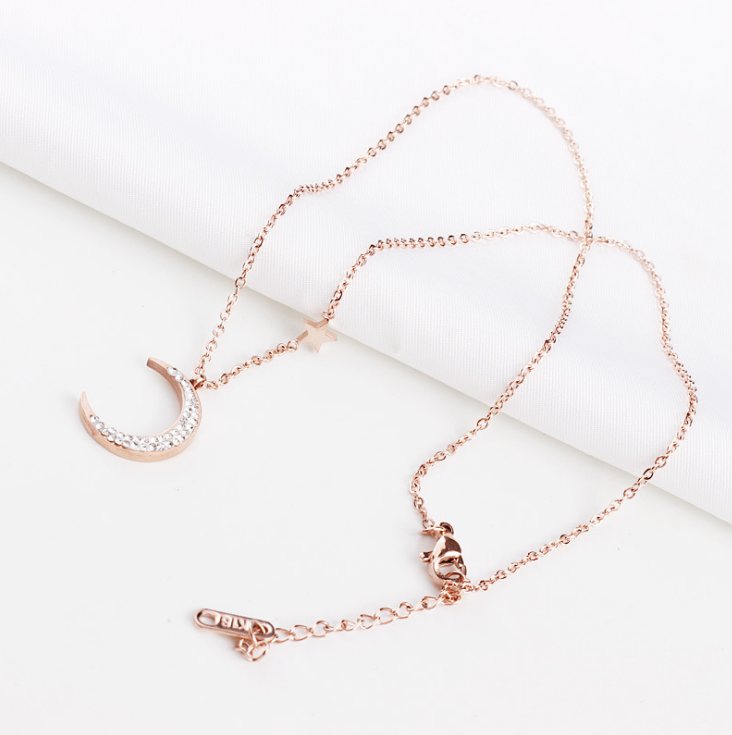 Titanium steel clay mud diamond star necklace