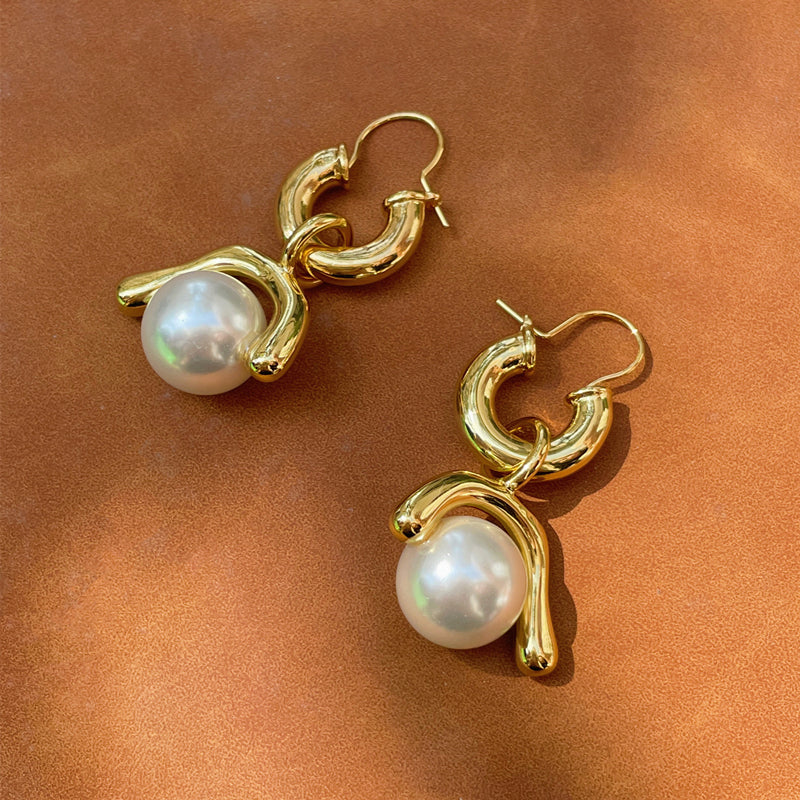 Women's New French Style Vintage Pearl Earrings