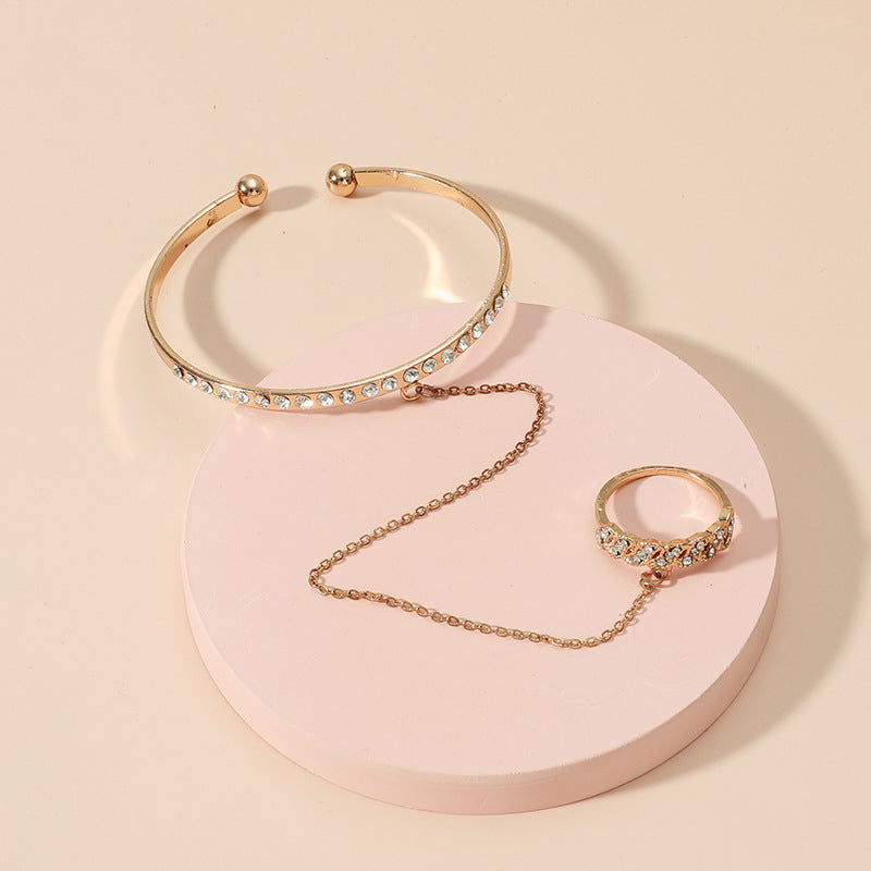 Retro Cold Wind Diamond Bangle Ring One-piece