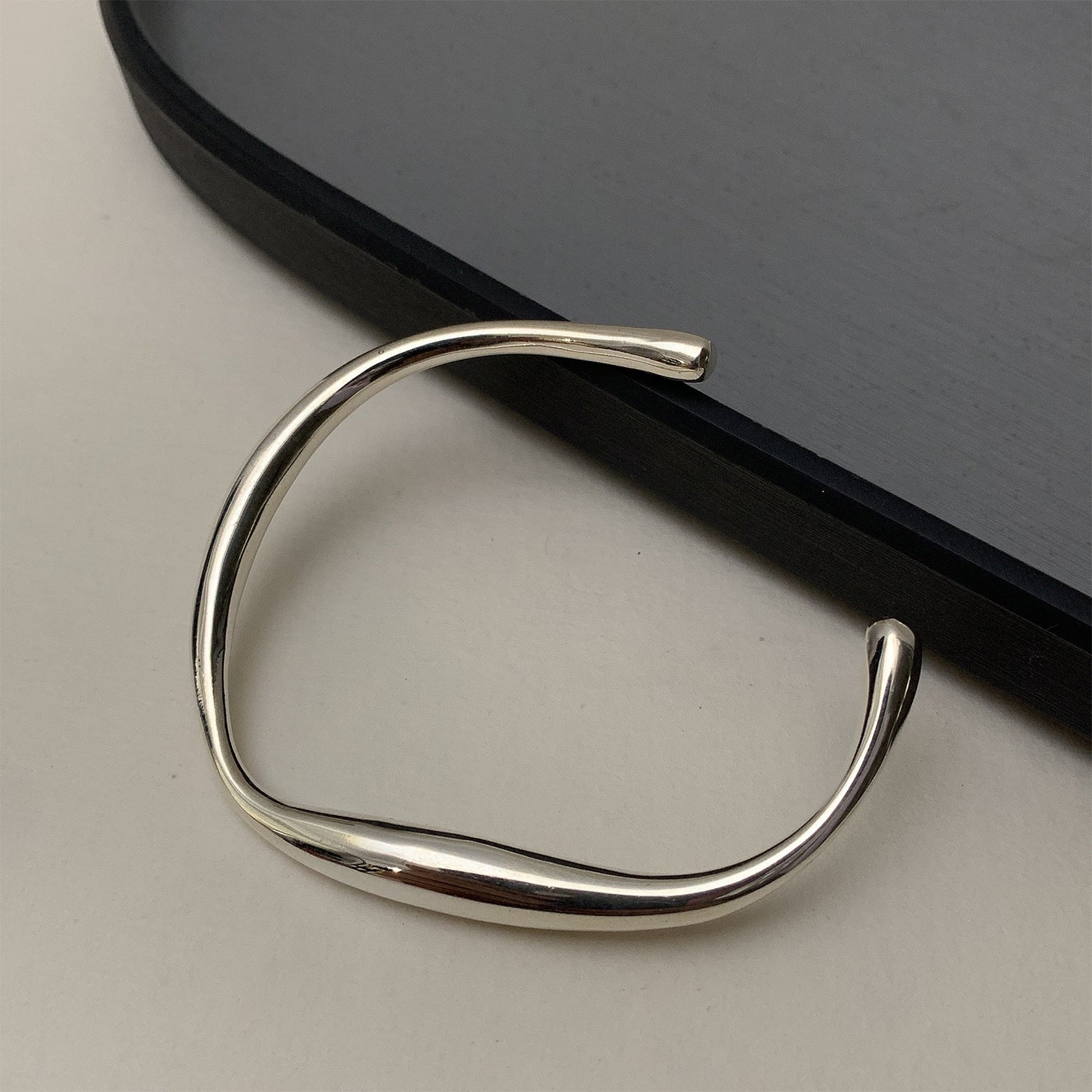 Fashion Knotted Heavy 925 Sterling Silver Bangle
