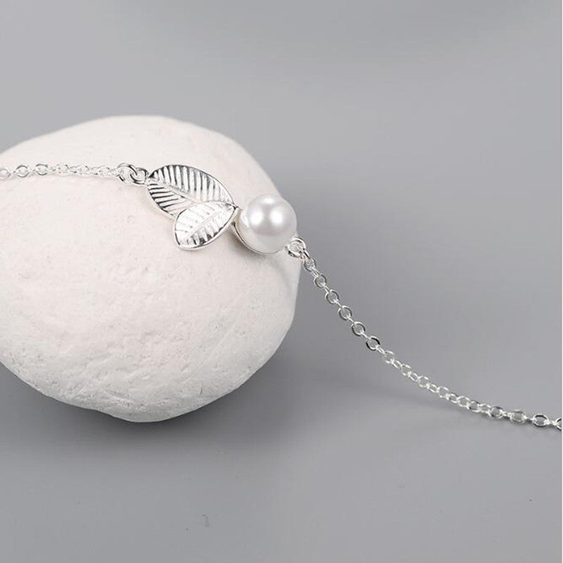 Love Leaf Elegant Shell Pearl Bracelet