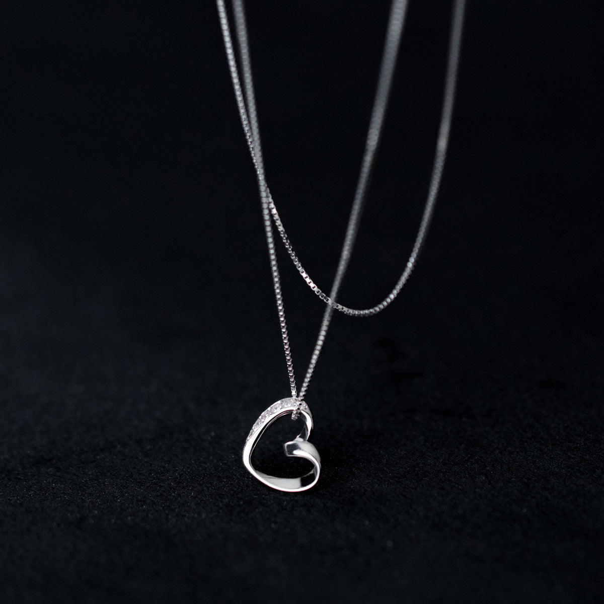Ladies Simple Diamond Cutout Heart Necklace