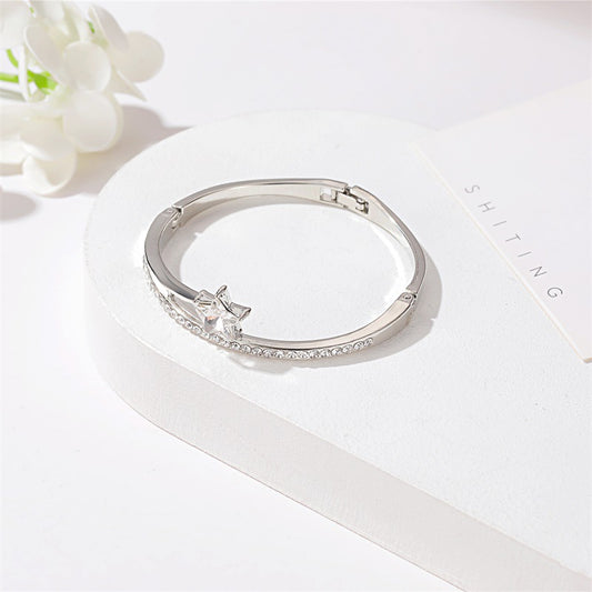 Small Full Diamond Bracelet With Niche Design