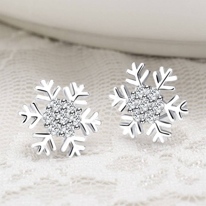 Women's Sweet Diamond Snowflake Stud Earrings