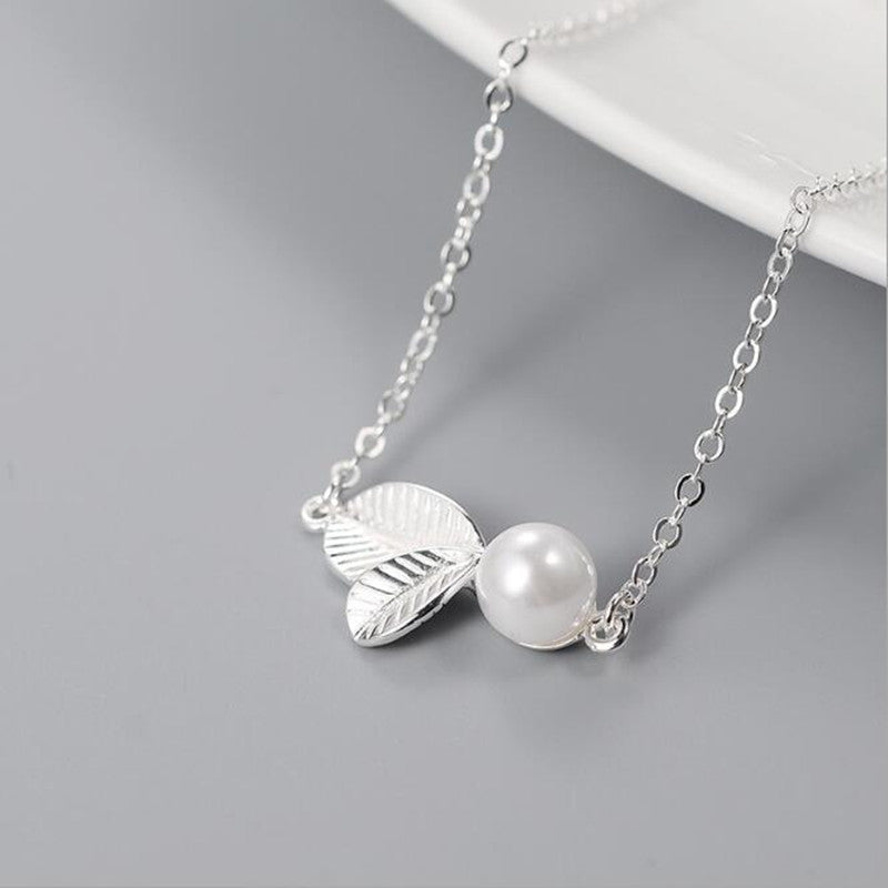 Love Leaf Elegant Shell Pearl  Bracelet