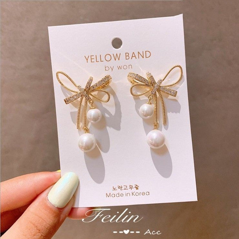 Bow Pearl Stud Earrings