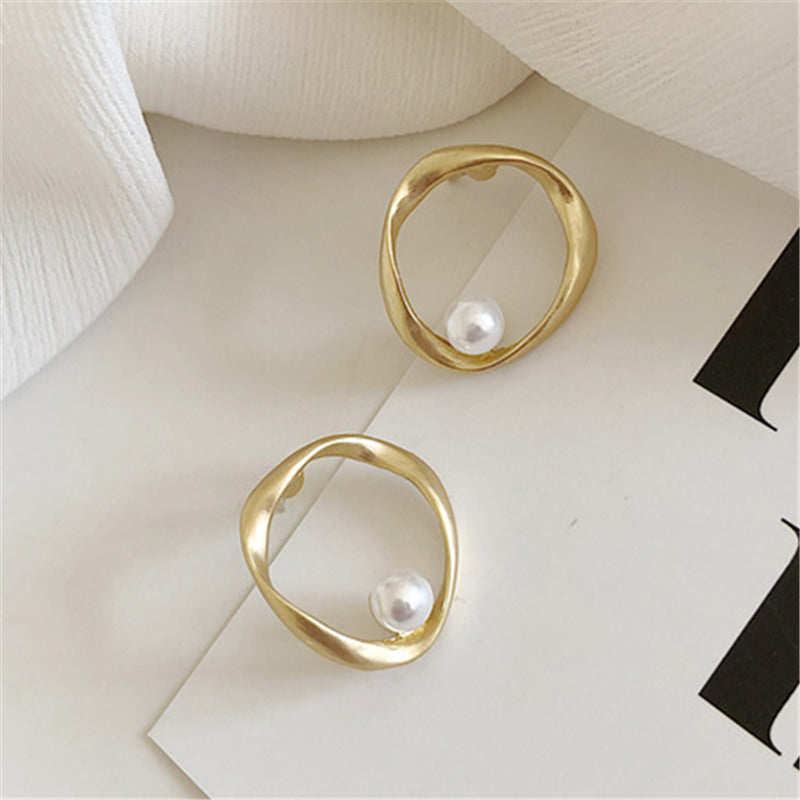 Circle Pearl Stud Earrings