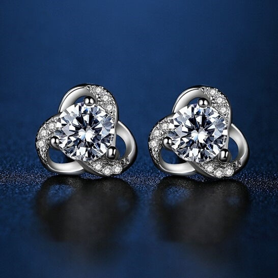 Lovely flowers diamond earrings