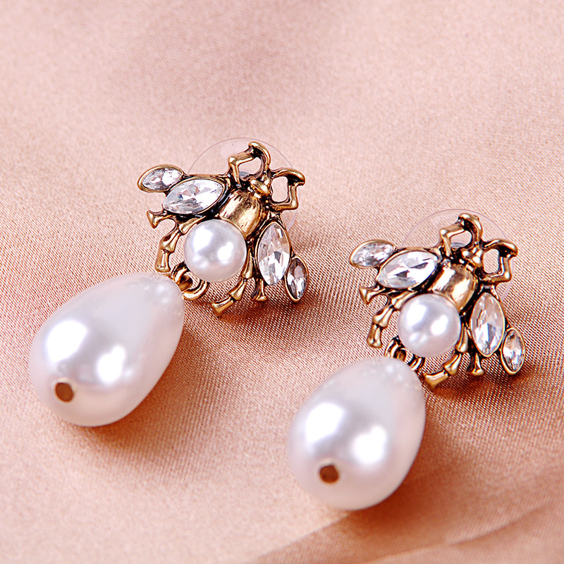 Bee Pearl Earrings