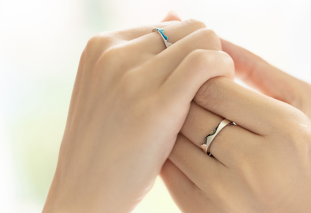 Simple creative couple ring