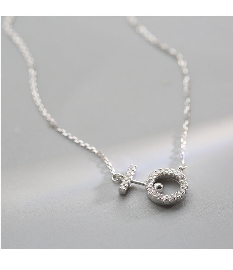 Temperament Circle Necklace with Diamonds