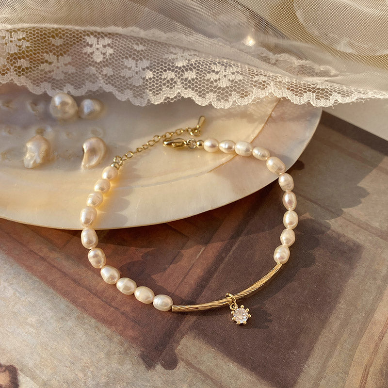 Small Design Simple Natural Pearl Bracelet